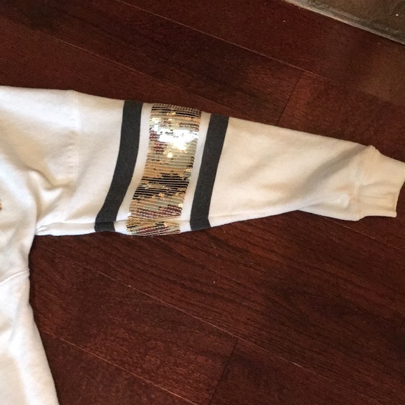 Gorgeous VINTAGE VICTORIAS SECRET PINK Sequinned top size Small!  Comfy! - Picture 5 of 8